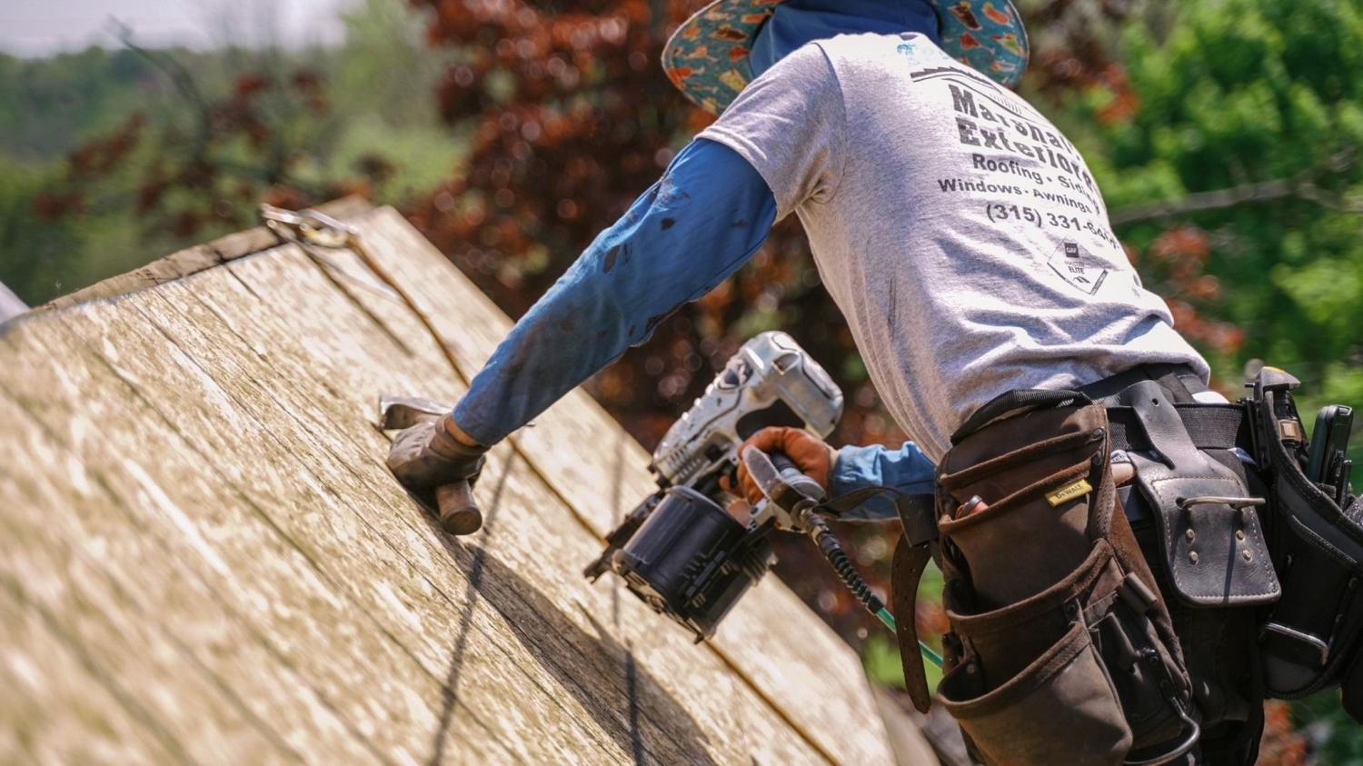 Don't let unexpected damage compromise your home's safety—our emergency roof repair services are here to help. Our quick response and skilled repairs will quickly restore your peace of mind.
