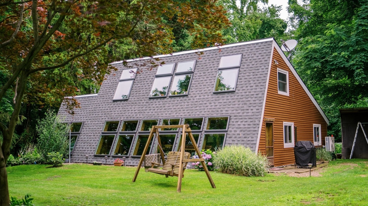 Discover the perfect roofing material to match your home's style and functionality with our wide range of options. Our knowledgeable team will guide you through the selection process for a tailored fit.